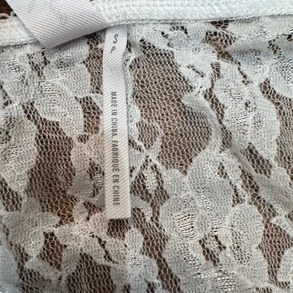 Urban Outfitters Lace slip - Picture 3 of 3